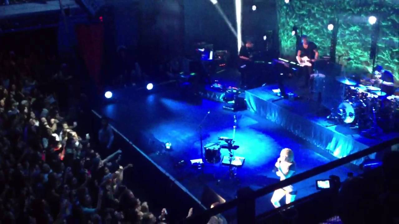 Ellie Goulding - Anything Can Happen - live @ Fillmore 1/20
