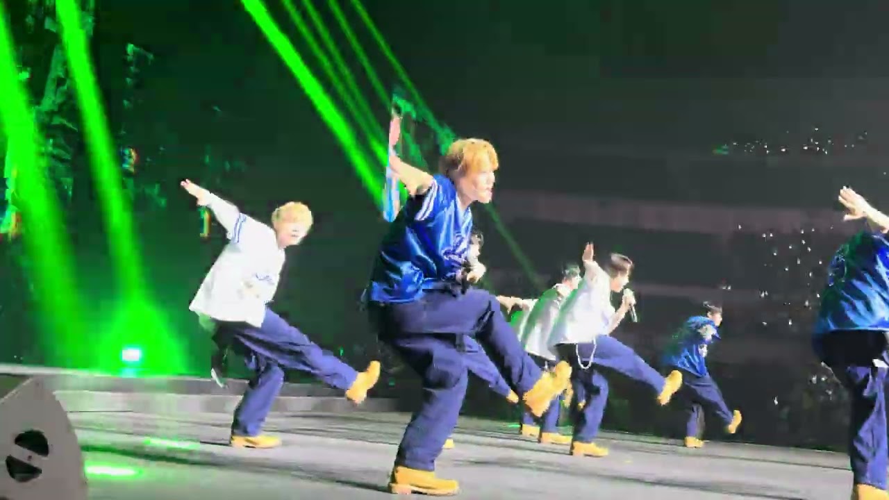 [ 4K FANCAM ] AHOF – MAMMA MIA 💃 | 1st Philippines Fancon Rendezvous 2025 Live Performance