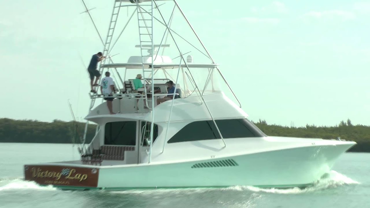 Creative Commons Tuna Tower Boat with Fly Bridge fishing Atlantic Ocean