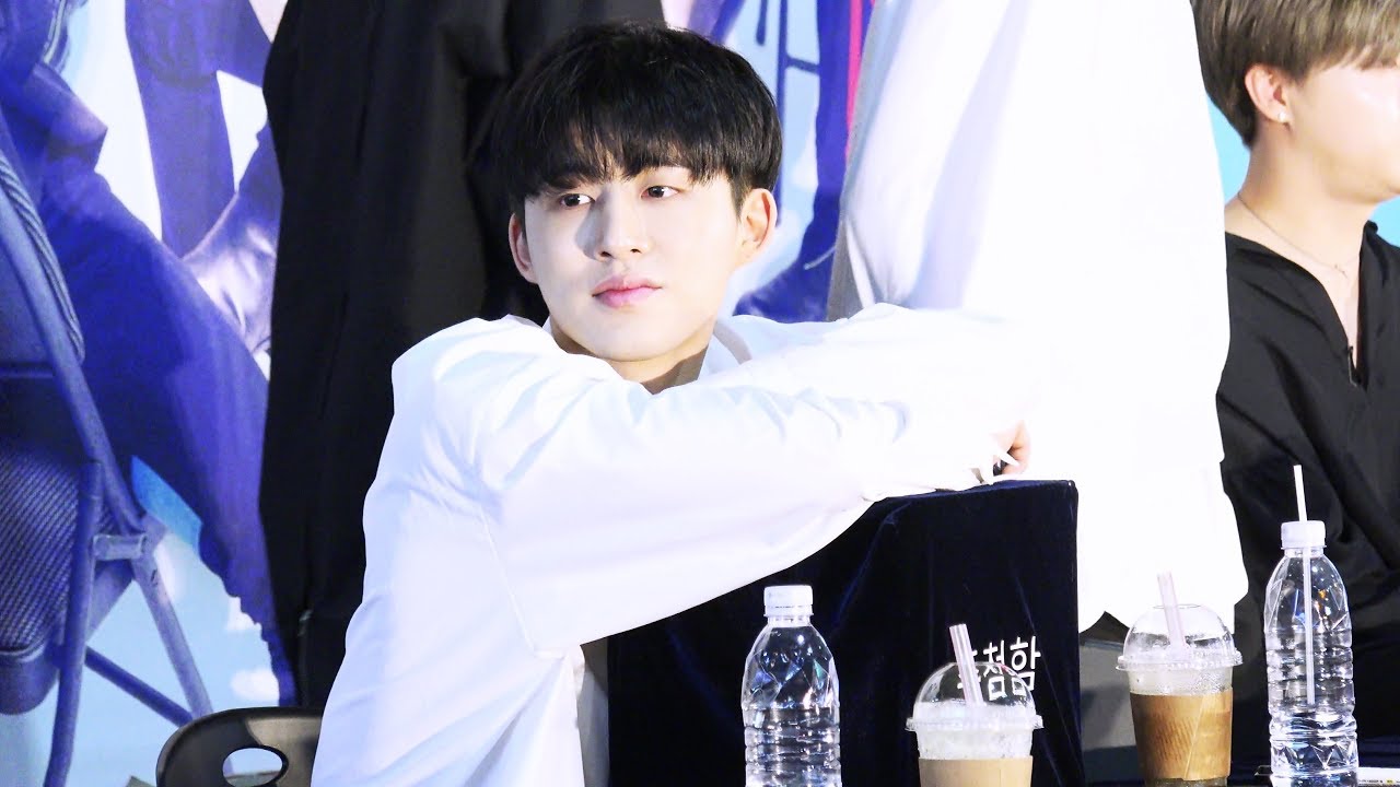 20180831 iKON Fan-Sign Event in Sinchon B.I Fancam Short Ver. | 아이콘 신촌 팬사인회 비아이 직캠