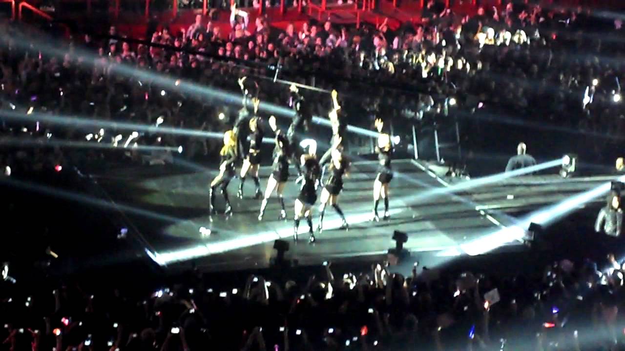 [fancam] 120208 Music Bank Paris - SNSD 