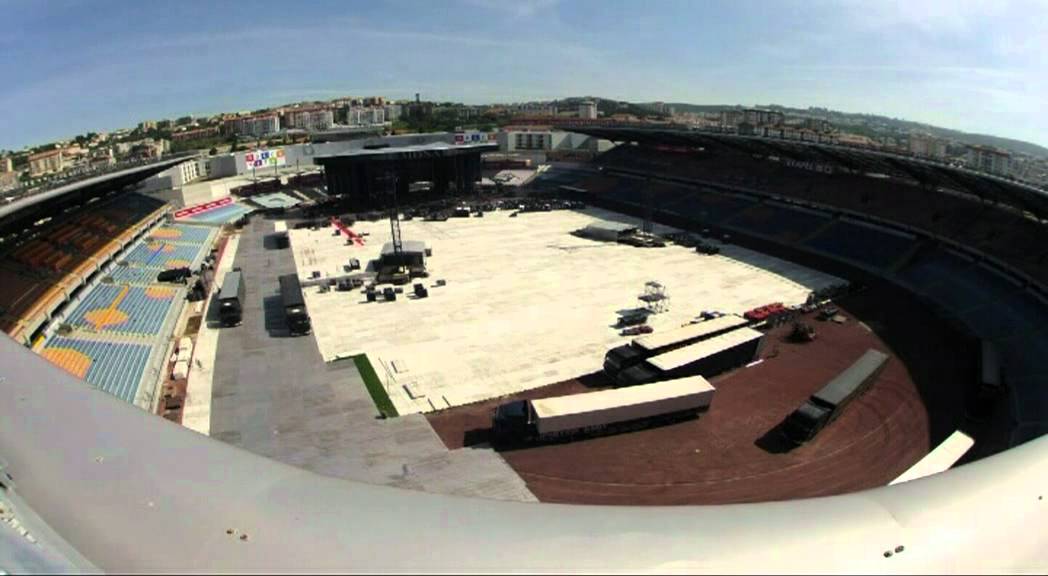 Madonna MDNA Stage Construction Time Lapse