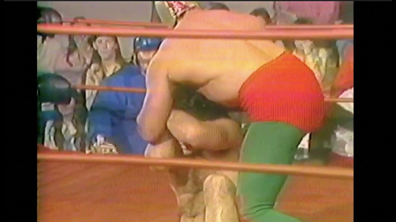 Argentine Apollo gets pulverized by Eric the Red