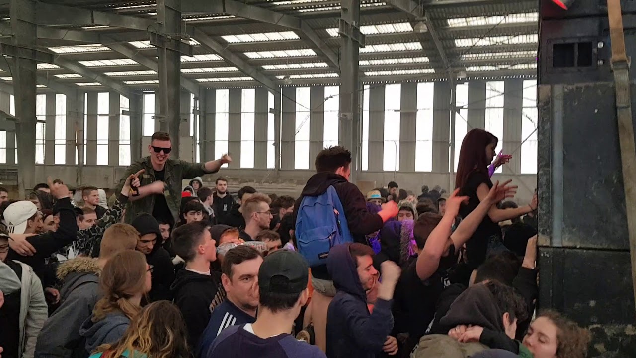 Une ambiance de folie !!! HangarGuy Family Part 6