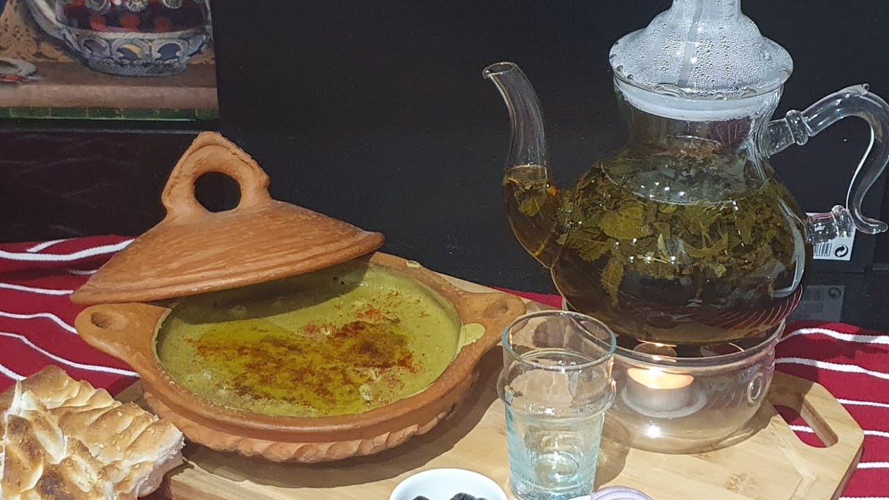 marokkaanse erwtensoep(baysar) op traditionele wijze met muntthee 😋