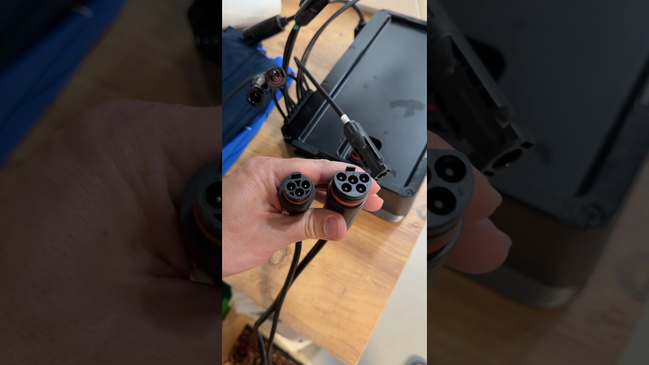 Zendure Hyper vs SolarFlow800Pro - verschiedene Anschlusskabel