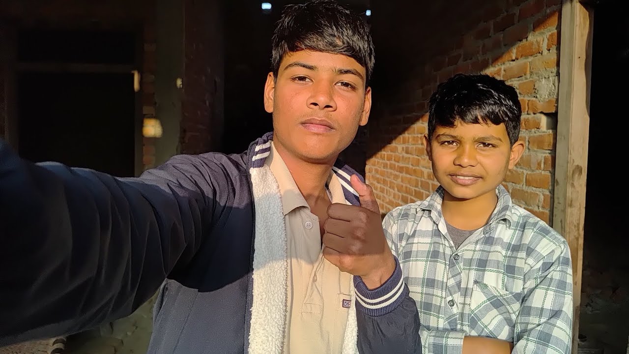 Ye kon mil gya mama ke ghar 