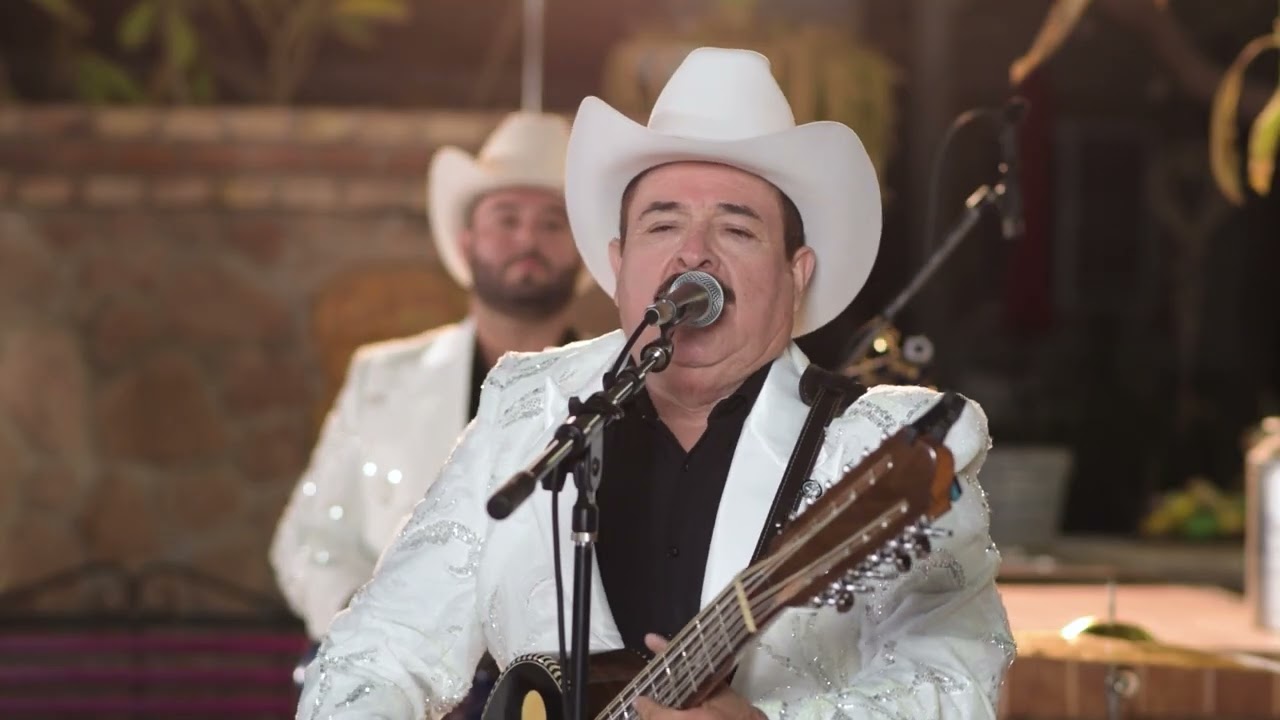 La Estrella Que Mas Brilla - Chuy Vega Y Los Nuevos Cadetes 