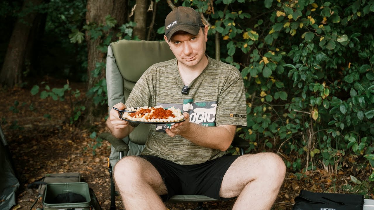 Gotowanie na zasiadce karpiowej czyli pyszny Makaron z chorizo