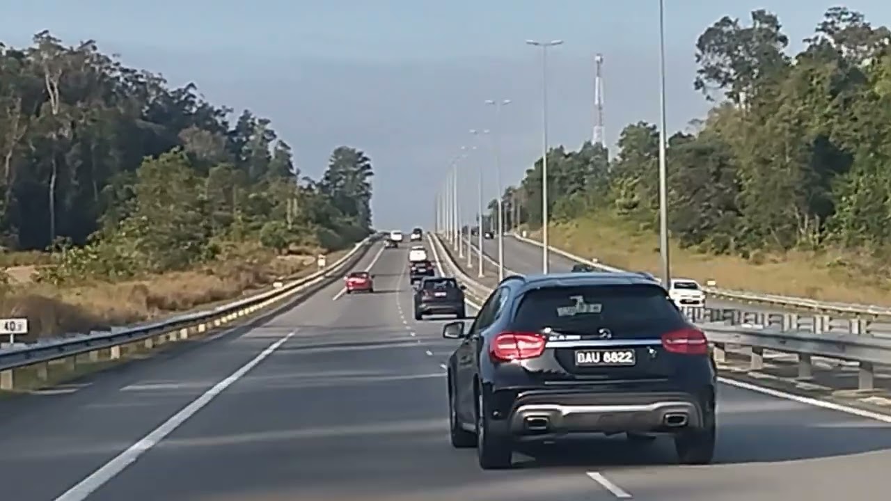 Brunei Morning Driving. Traffic 🚦 Jam at Tutong Highway.  Car crashed and traffic slow movement