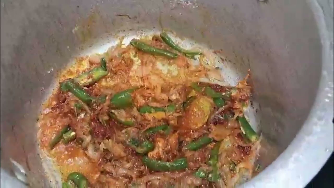 Beans  ki phalli with kima in hyderabadi style #cookwithunnisa1 #cooking #food #salan #curry 