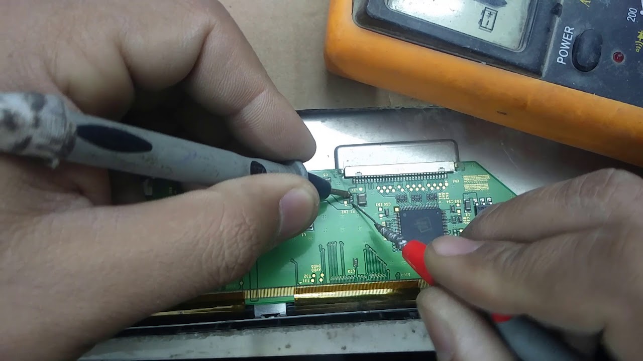 حل مشكلة الشاشة البيضاء فى الشاشات ال LCD