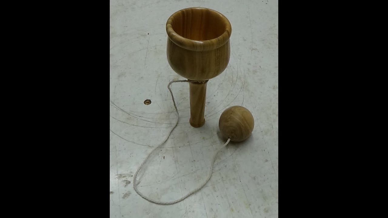 Bilboquet chinois en cerisier et eucalyptus