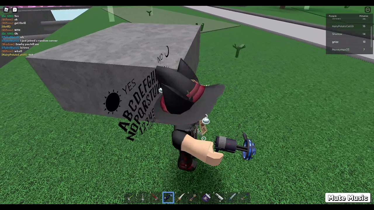 Annoying people with god mode on lucky blocks (glitch)