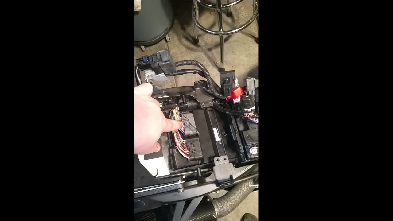 05-06 Gsxr 1000 exhaust sensor removal