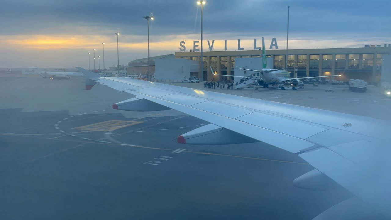 EVENING DESCENT | British Airways A319 Landing at Seville Airport