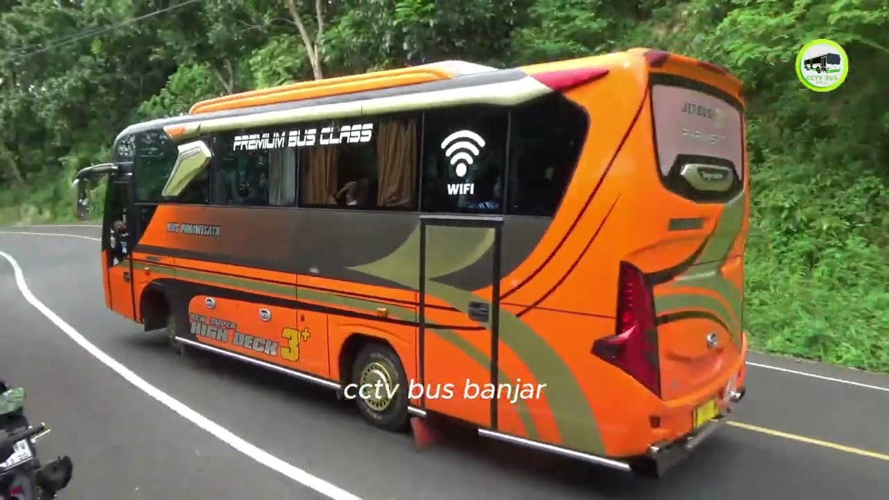 Week End Vibes 🚍💨 Aksi Bus Pariwisata Tanjakan Kelok Lima Banjar Bikin Tegang!