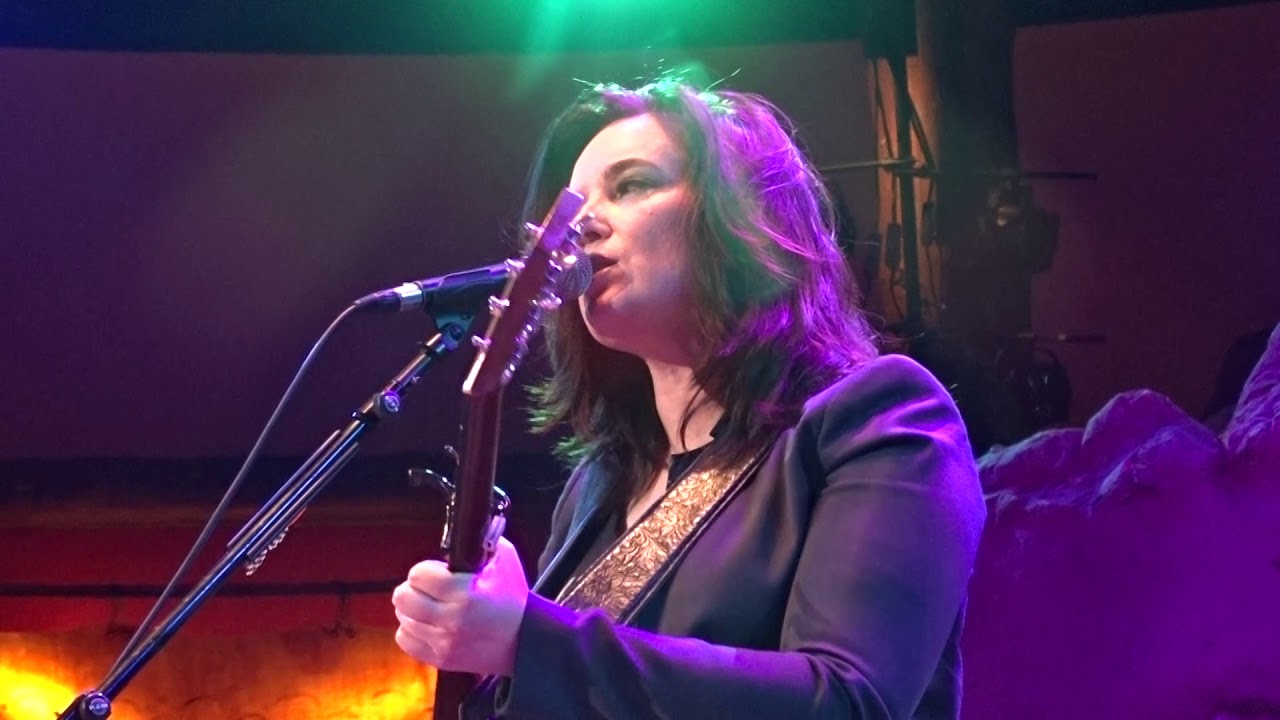 Brandy Clark - Apologies - Mohegan Sun Wolf Den 1/27/18