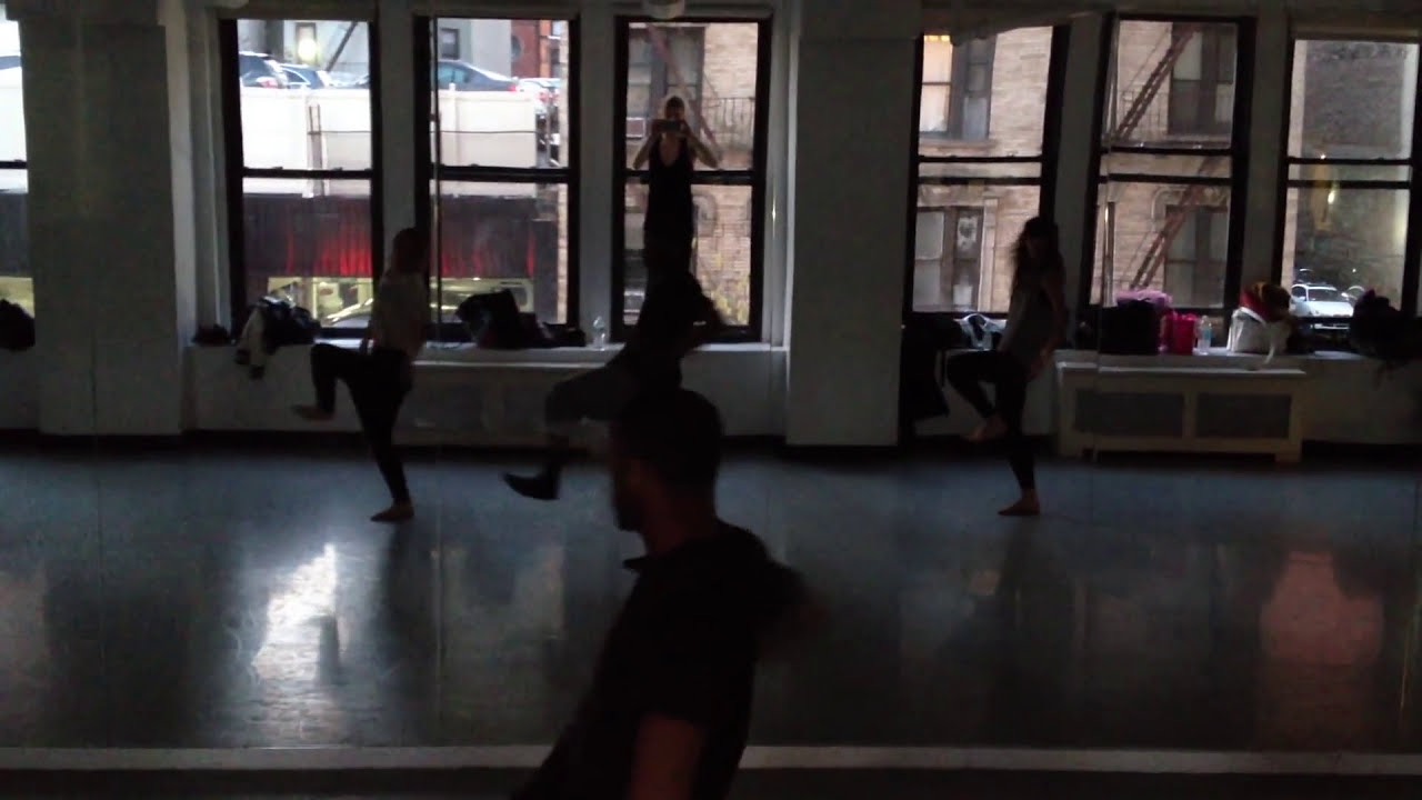 "Aquarium" - Nosaj Thing | Choreography by: Mishay Petronelli & Ai Shimatsu