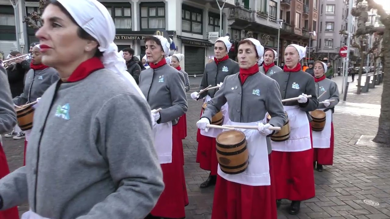 Zuhaizti helduen danborada I Tamborrada de Donostia 2026