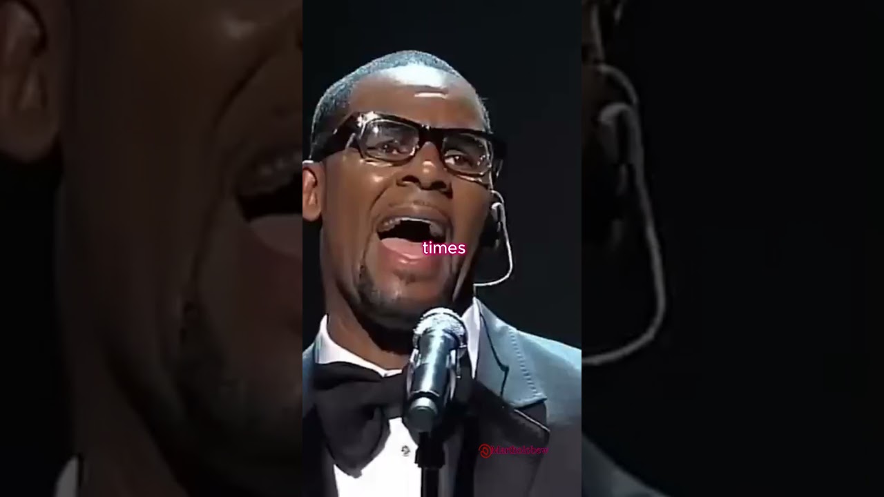 R. Kelly 🎙sings at Soul Train Live #music #artist