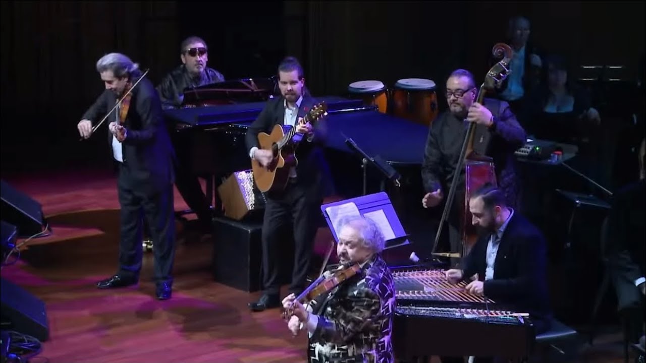 Roby Lakatos zenekara és MÁV Szimfonikus Zenekar vezető karmestere:Farkas Róbert:Fiddler on the Roof