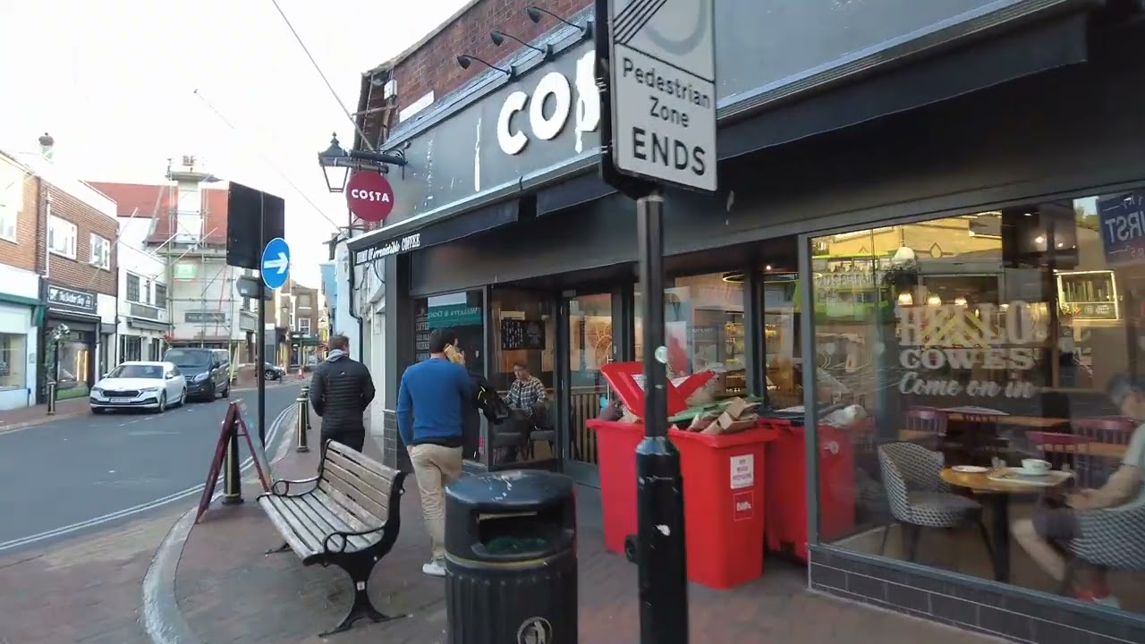 Cowes Old Town Walk.  Little Walking Tour.  REALLY CUTE!! - Cowes UK - ECTV