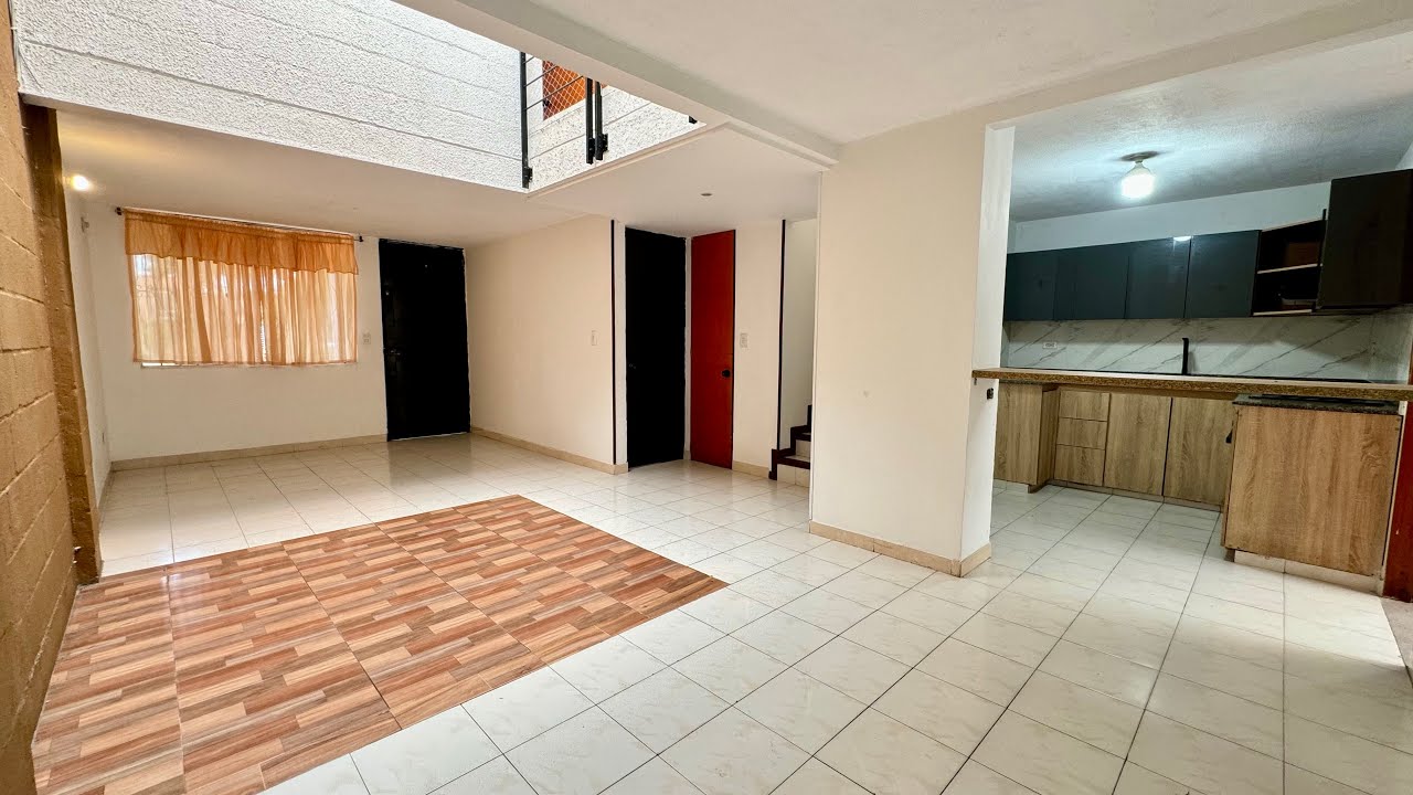 Casa de dos pisos en venta - Barrio Santa Ana Palmira Valle del Cauca Colombia