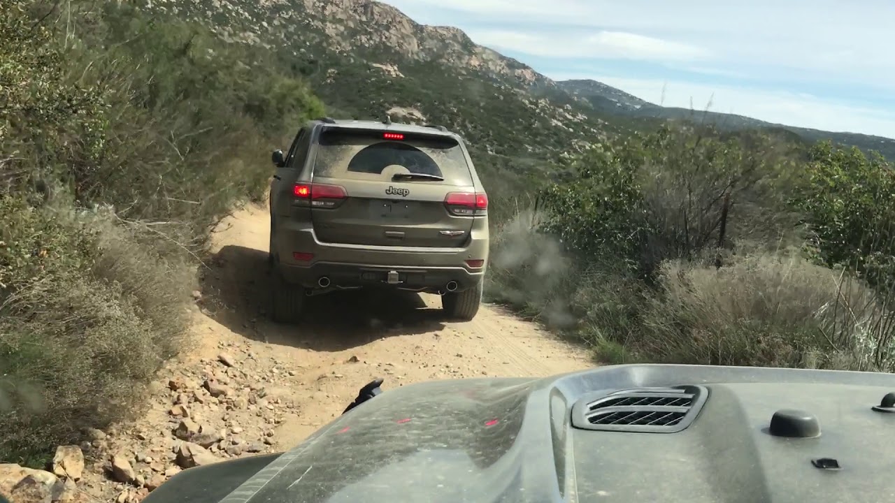 2018 Jeep Grand Cherokee Trailhawk Off Road