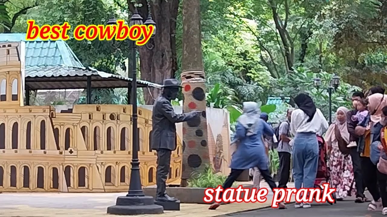 #best_cowboy in Surabaya statue prank//lelucon patung hidup