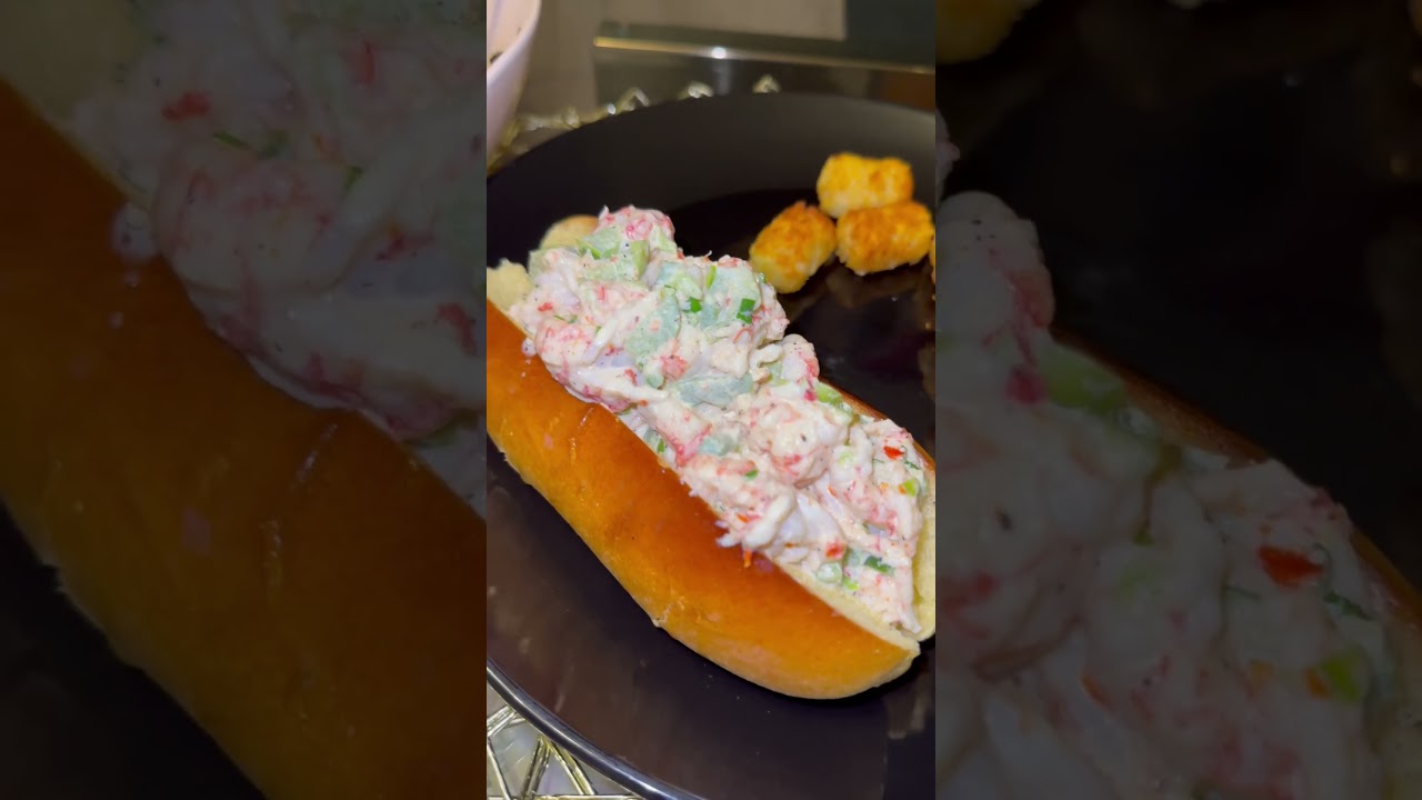 ALDI &ldquo;Lobster&rdquo; Roll with langostino tails