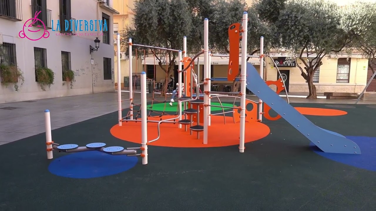 Nuevo Parque de las Cofradías redomelado en el centro de Málaga