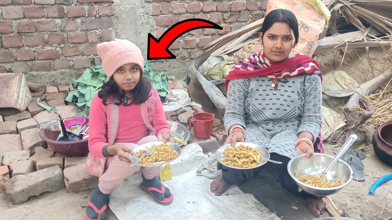 ठंड भरी सुबह में हम लोग देहाती अंदाज़ में स्वादिष्ट Pasta Desi Style बना रहे हैं | Desi pasta vlogs