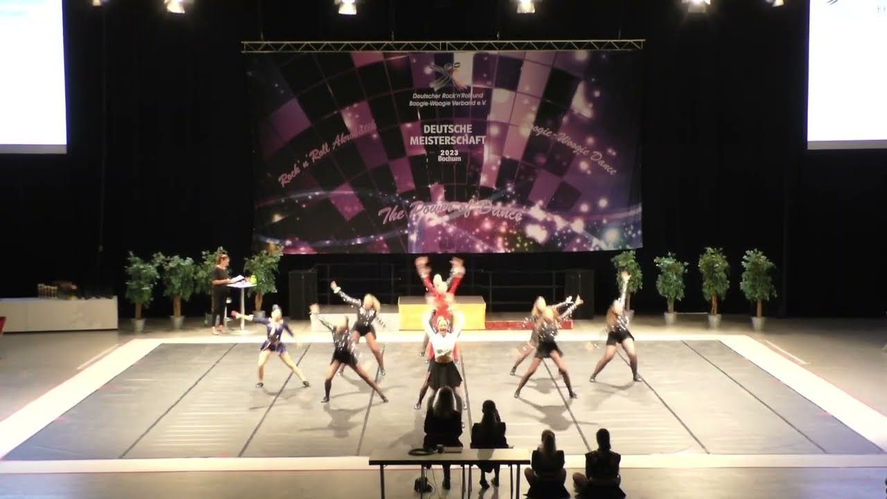 ROCK-N-SWING.COM » Girls ion Fire » Showteam » German Championship Bochum 2023