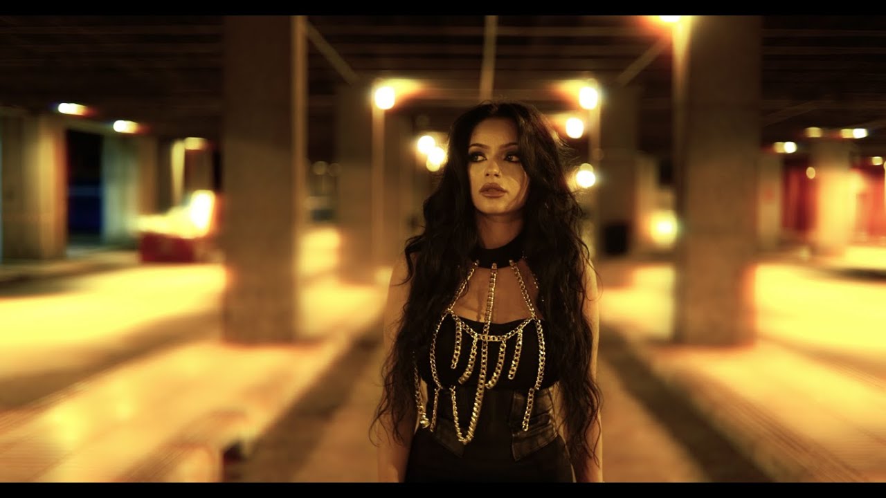 Alba Moreno -  As&iacute; es la Vida (Videoclip oficial)