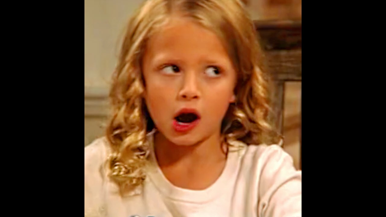Having access to a phone has pretty much ruined this girl #tvshow #edit #cut