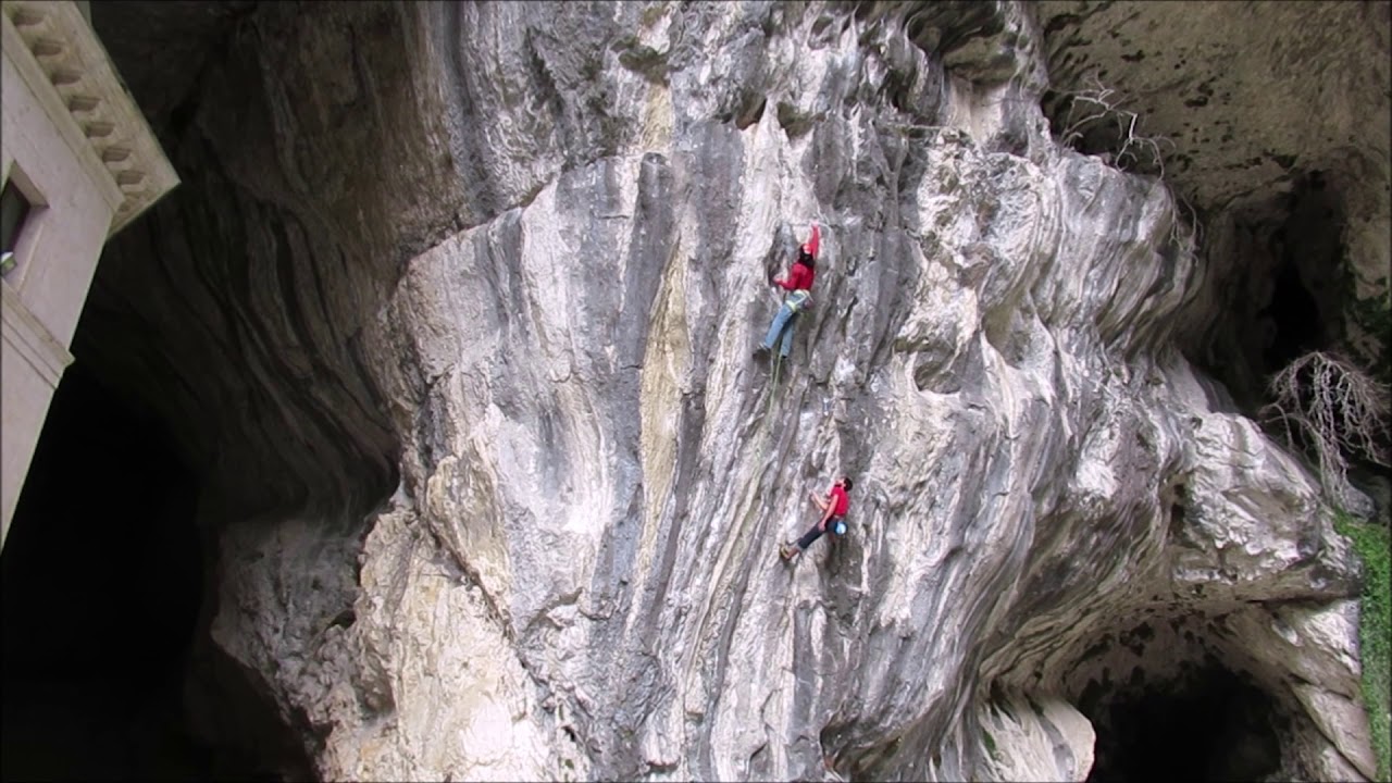 Jadrolinja 7B+, Falesia del Santuario, Genga (AN)