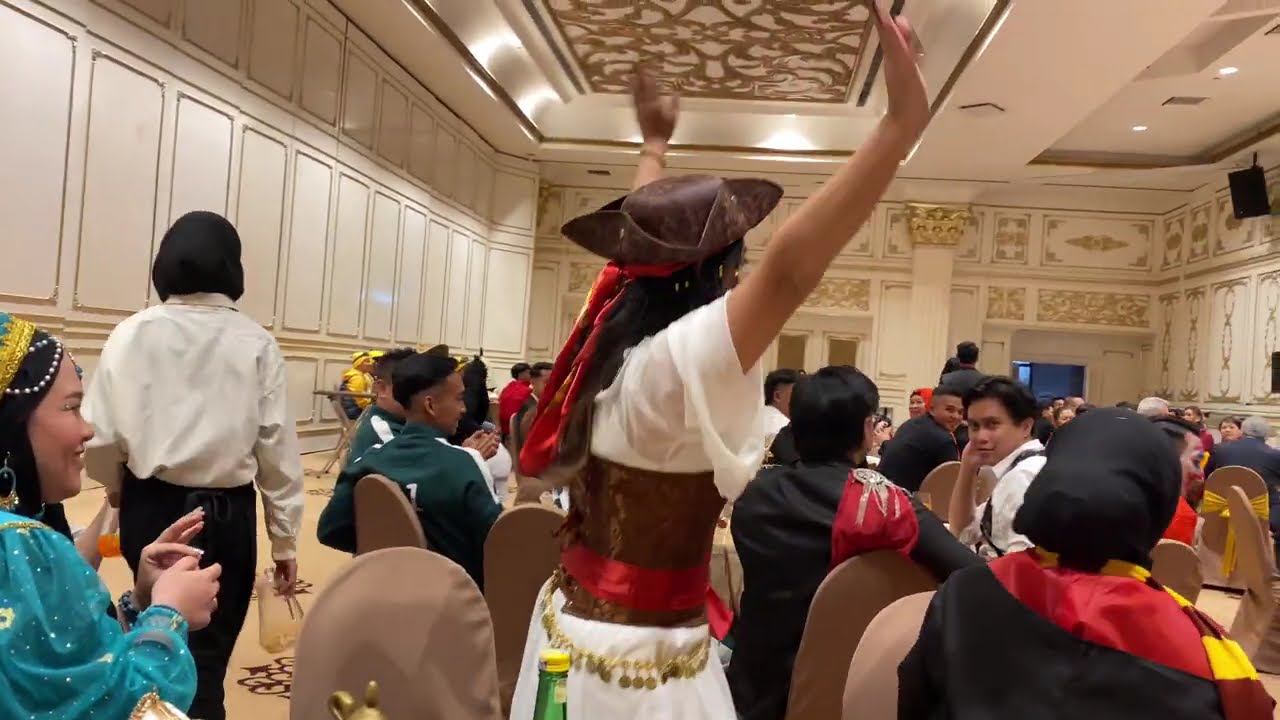 DINNER WARGA TOYOTA RIVERSIDE MAJESTIC HOTEL KUCHING
