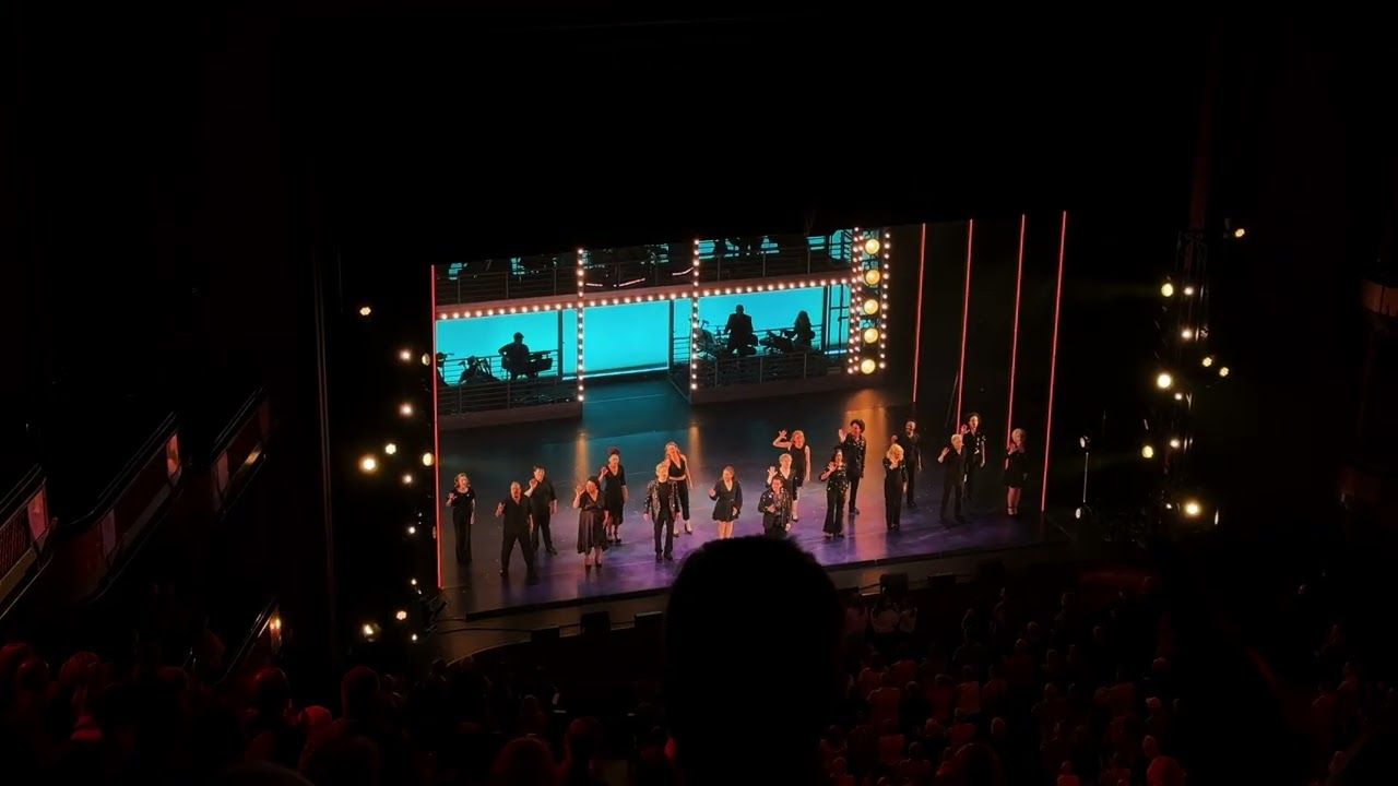 Neil Diamond A Beautiful Noise Broadway Tour Curtain Call
