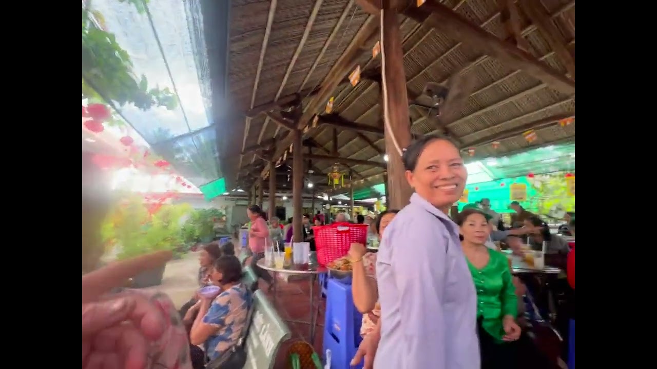Rằm tháng giêng 2016 về dự rất đông