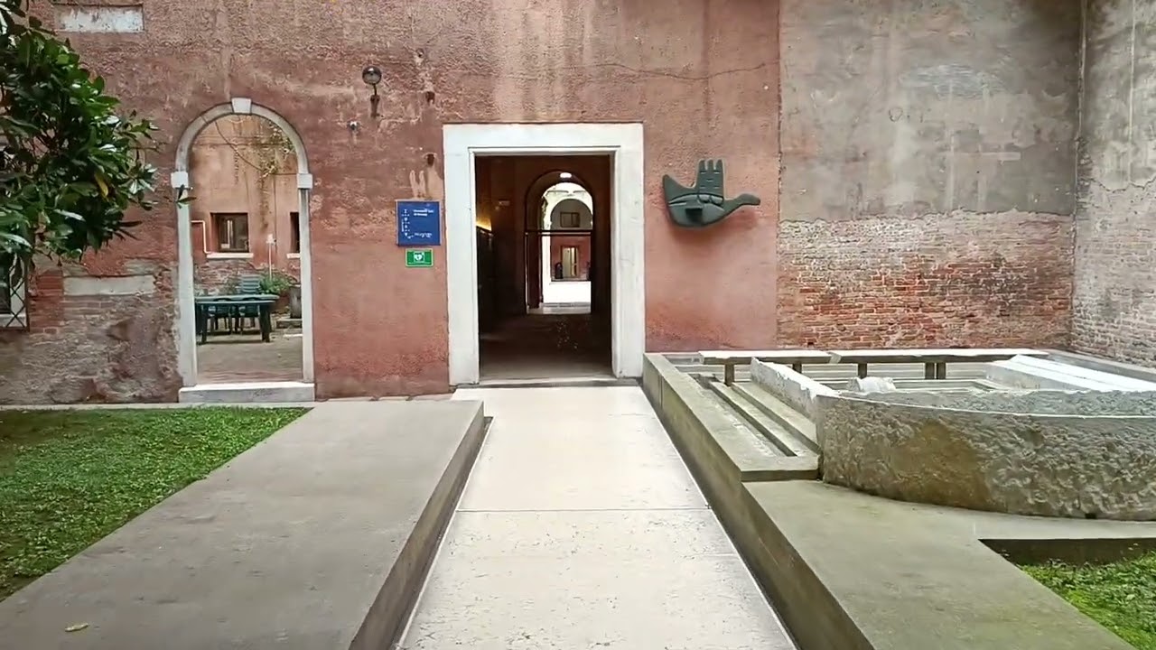 IUAV.   ISTITUTO UNIVERSITARIO DI VENEZIA