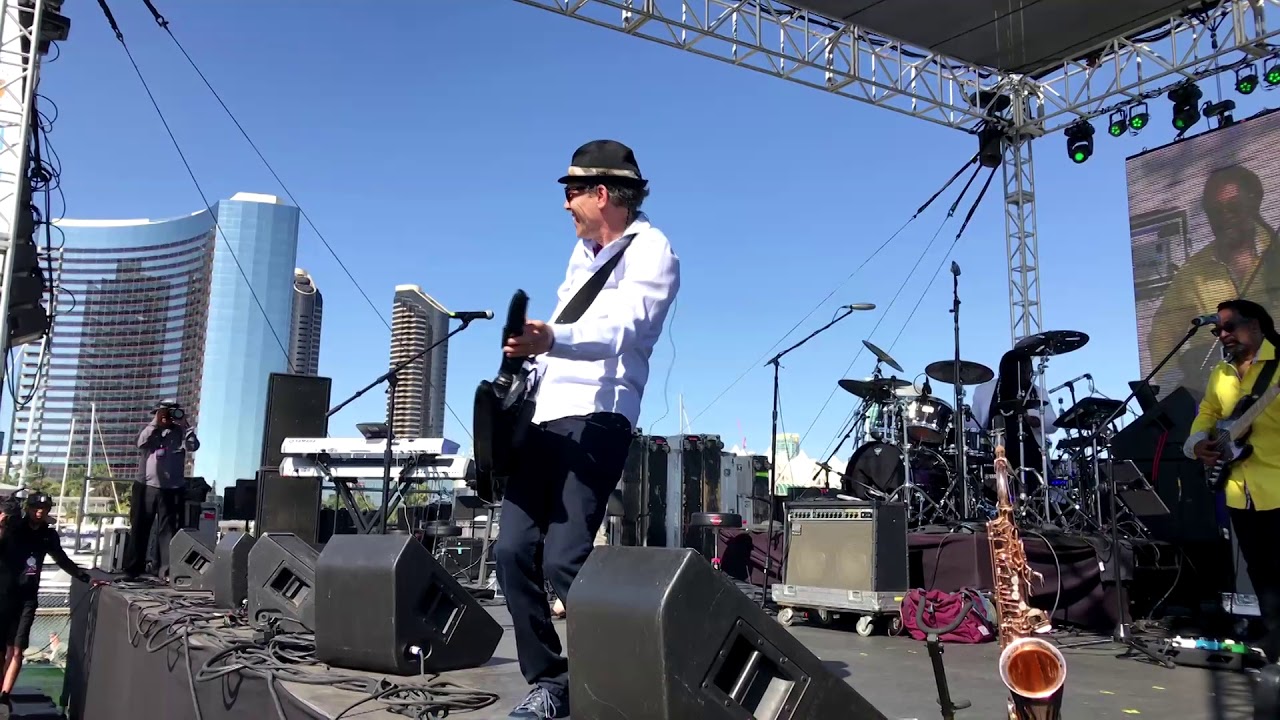 Cafe Agogo - Gregg Karukas @ 2018 San Diego Smooth Jazz Festival (Smooth Jazz Family)