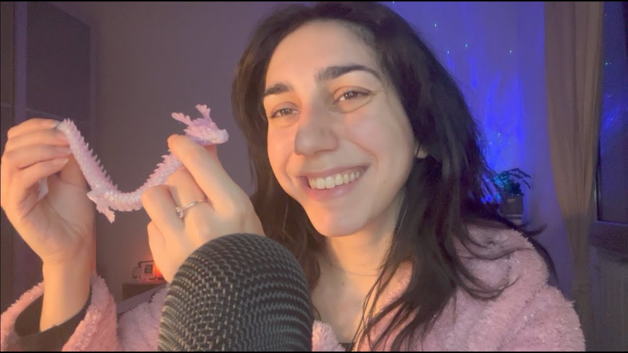 ASMR Ti accompagno dolcemente nel sonno (tapping, scratching, semi-inaudibile)