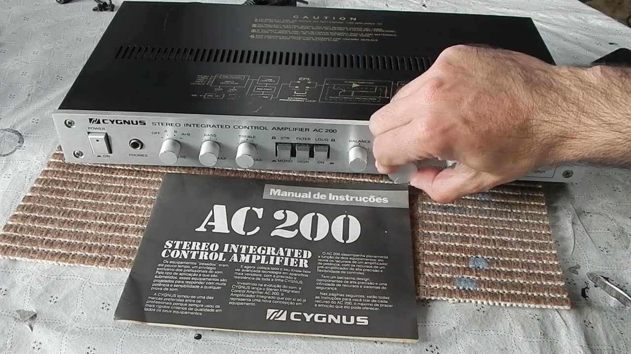 OPINIÃO SINCERA- AMPLIFICADOR CYGNUS AC 200- PONTOS POSITIVOS E NEGATIVOS DESTE VINTAGE