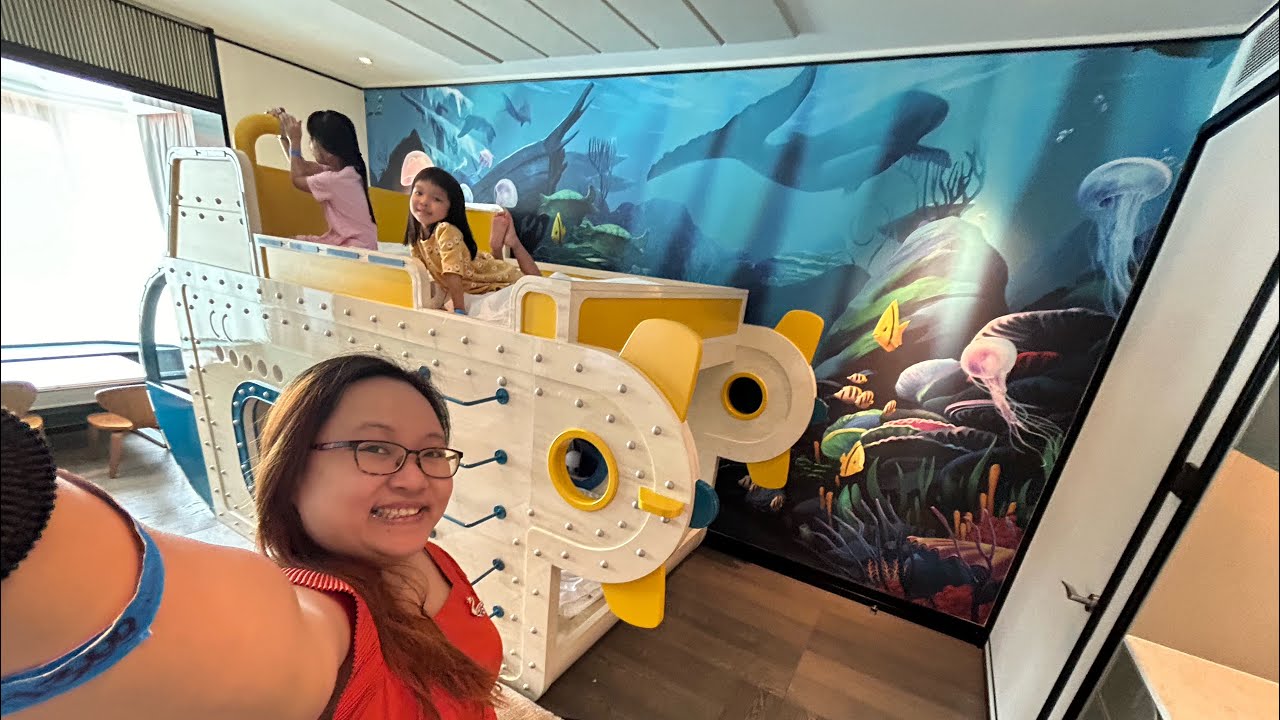 Shangri-La Hotel - Underwater Themed Family Suite