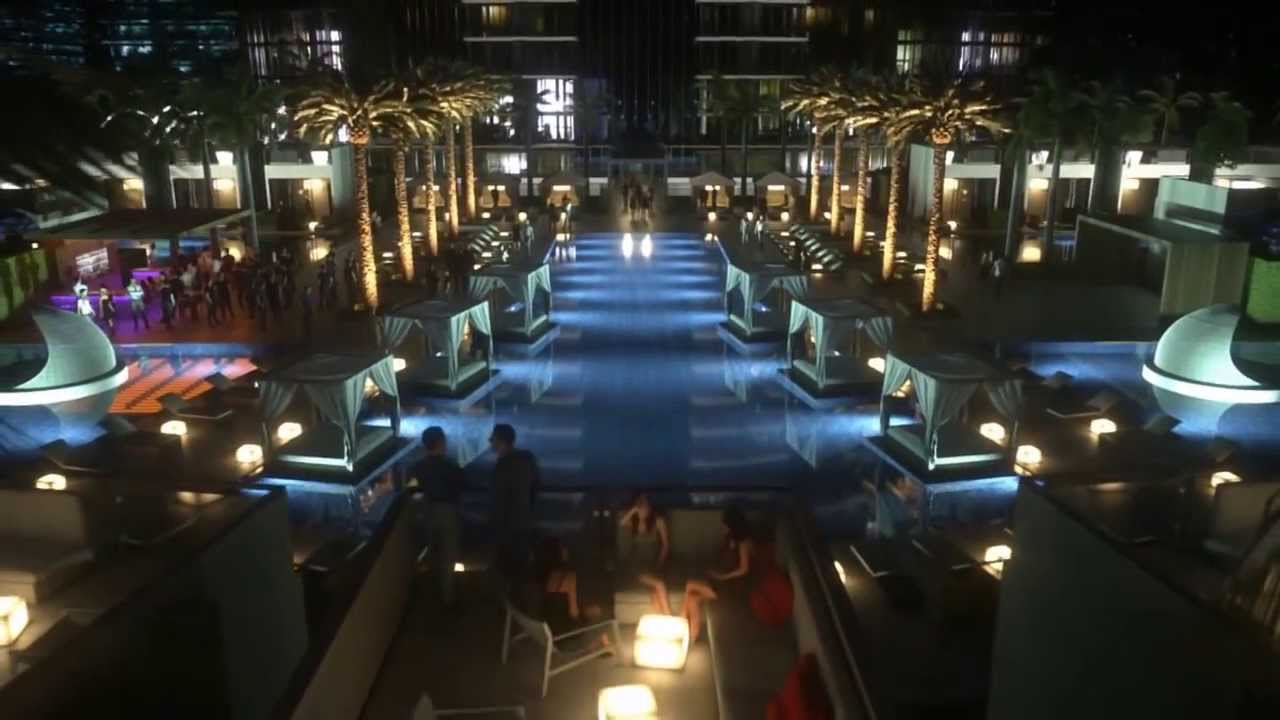 PARAMOUNT MWC at NIGHT