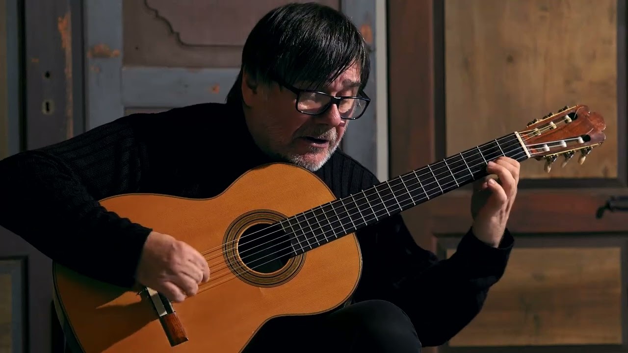 Francisco Mignone: Valsa Brasileira , performed by Edin Karamazov