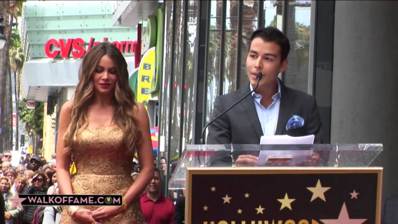 Sofia Vergara recibe estrella en Walk of Fame