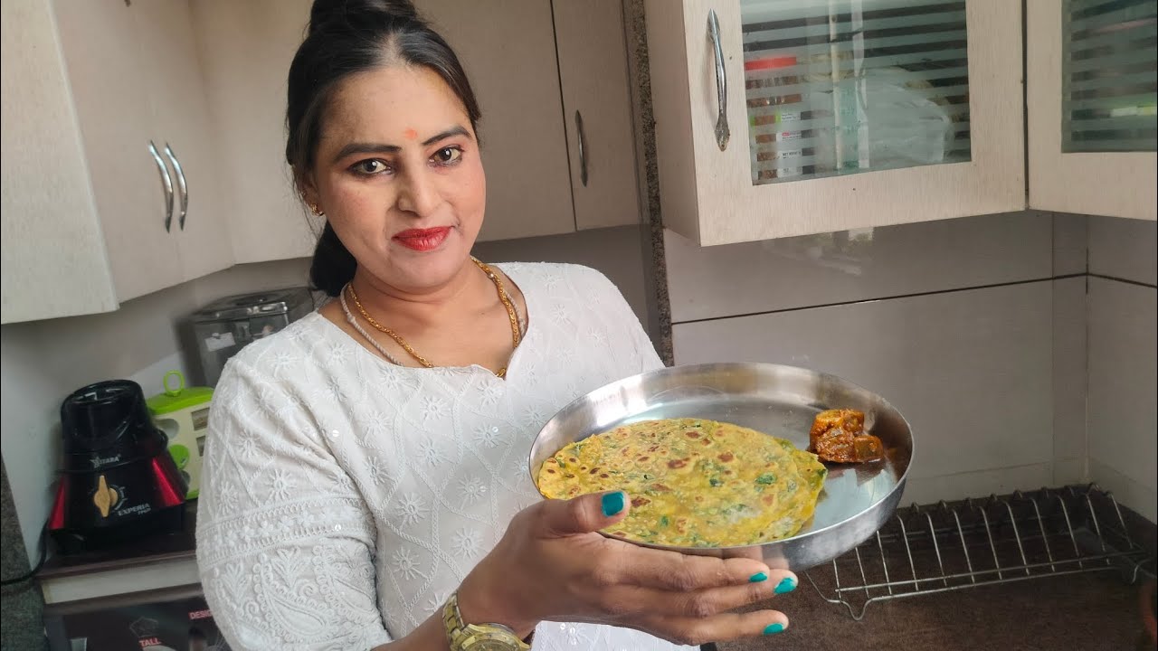 Maethe ke parathe enjoy the resipe guys 