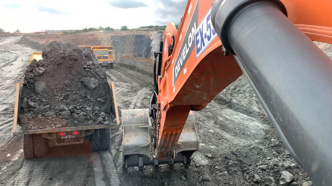 EXCAVATOR DEVELON DX800 Loading OB klay sabun || duet bareng DT LIUGONG‼️ #eps24